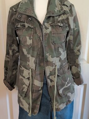 Sound & Matter Women's Camouflage Utility Jacket in Green & Brown